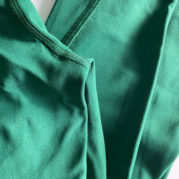 Lululemon aligns everglade green - Picture 2 of 4